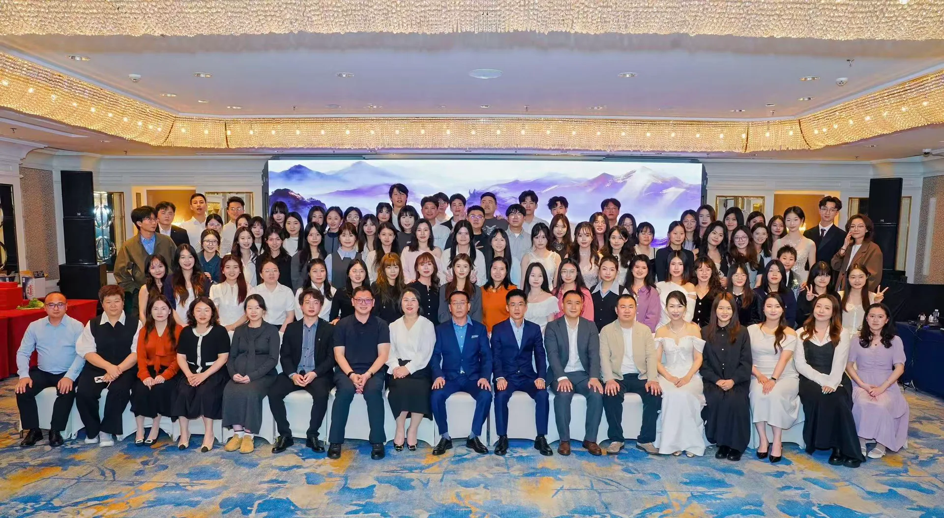 M&L CONTAINER LINES office team